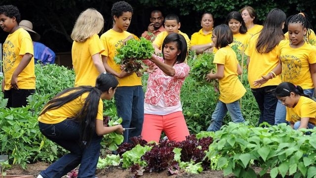 First Lady Michelle Obama with students in the White House kitchen garden on 16 June 2009